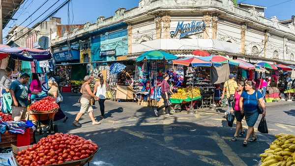 Thị trường là nơi giao dịch giữa người mua và người bán