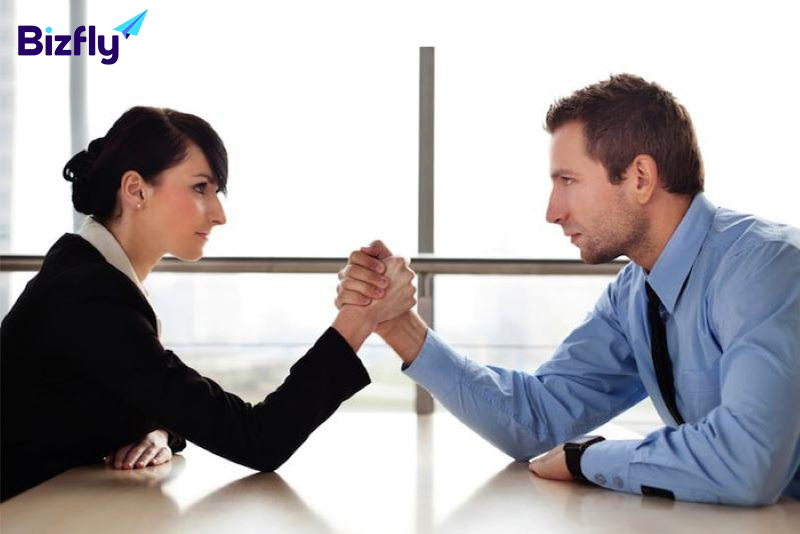 Đối thủ cạnh tranh gián tiếp là gì?
