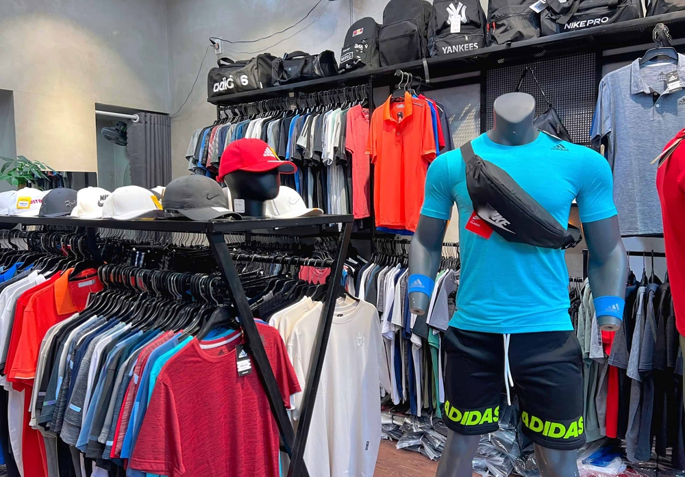 Chuỗi bán lẻ thể thao có một đặc thù rất riêng: danh mục sản phẩm không chỉ nhiều mà còn đa dạng