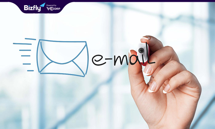 Tiêu đề email ngắn gọn, chỉ ra đúng nhu cầu khách hàng
