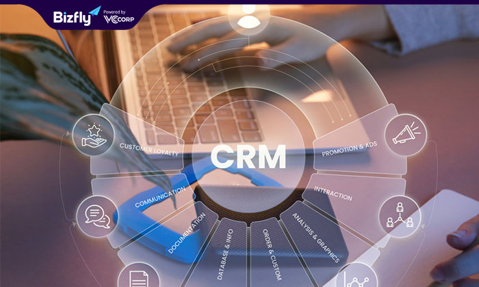 E-CRM cho phép doanh nghiệp tập trung toàn bộ dữ liệu khách hàng vào một nền tảng duy nhất