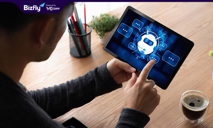 AI Sales Agent là người mở cửa, CRM là người tiếp đón và giữ mối quan hệ