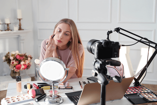Beauty Blogger hiện đang là nghề có thu nhập cao trong xã hội