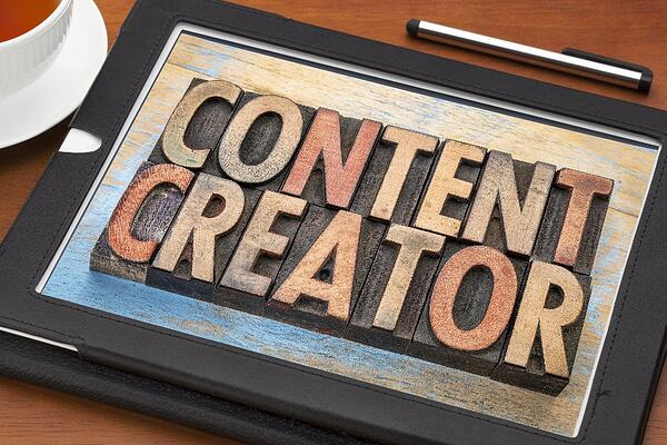 Content Creator tạo ra nhiều nội dung hấp dẫn, thu hút người dùng mục tiêu. 
