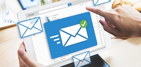 Mọi người nên lựa chọn dịch vụ email marketing có giao diện, tính năng dễ sử dụng