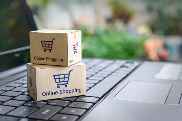 Bán hàng trực tuyến là một trong các cách phân phối hàng hóa phổ biến hiện nay